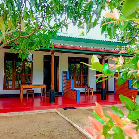 Pride Rock Villa & Tree House Sigiriya Exterior photo