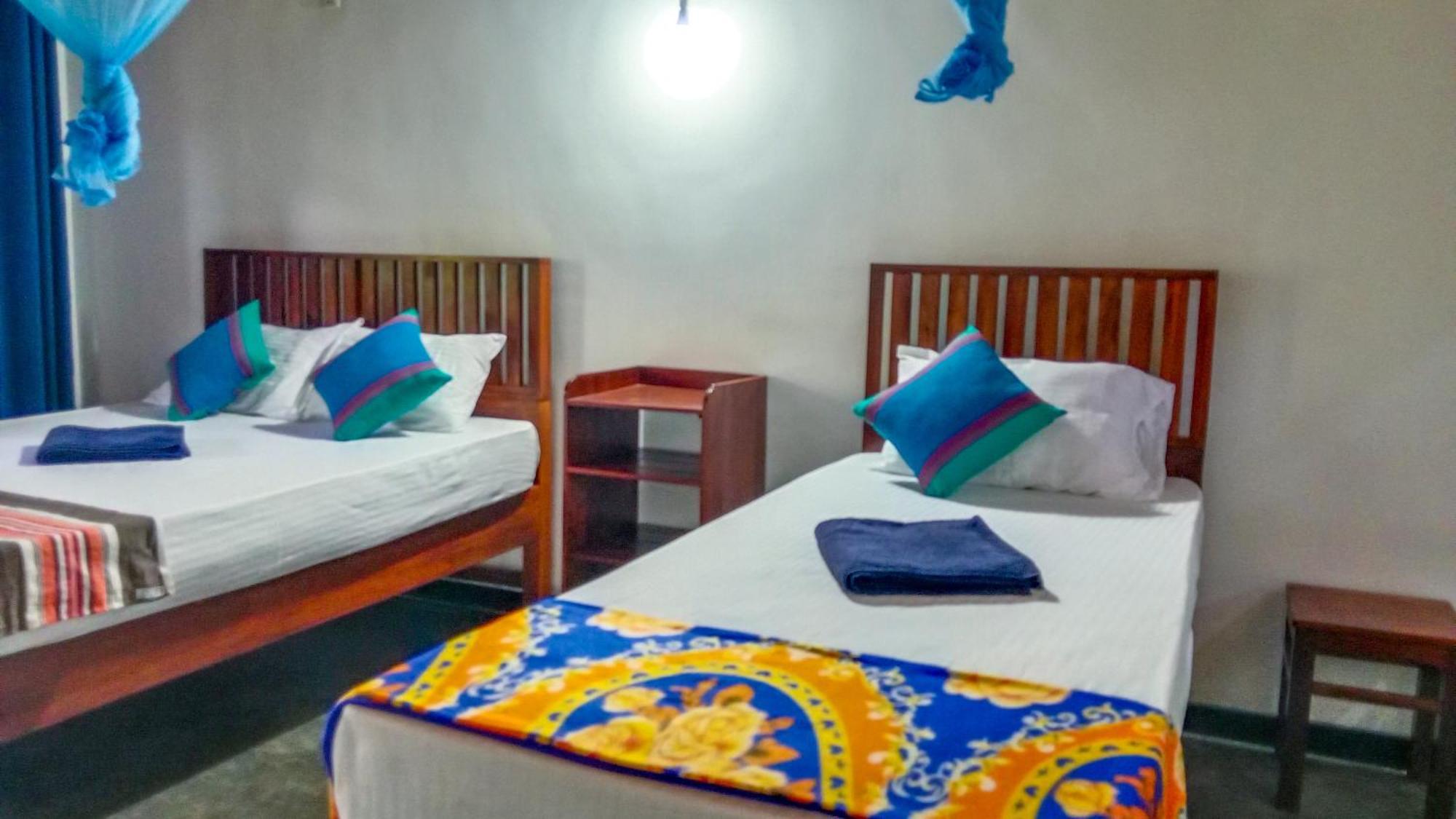 Hotel Pride Rock & Tree House 2*