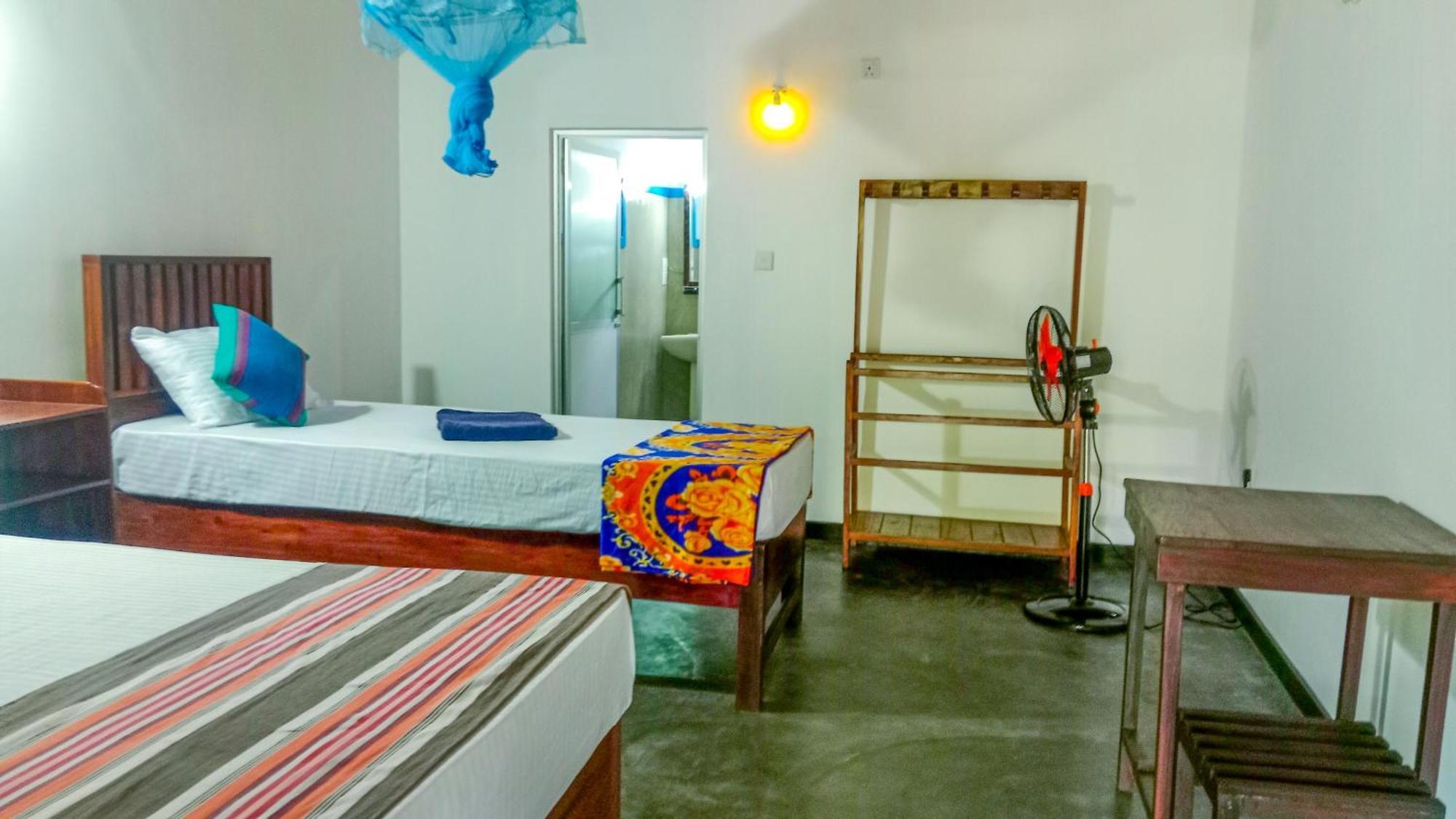 Pride Rock & Tree House Hotel